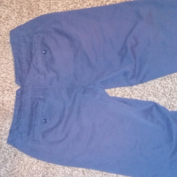 Women's Eddie Bauer slightly curvy straight leg capris - Picture 5 of 9